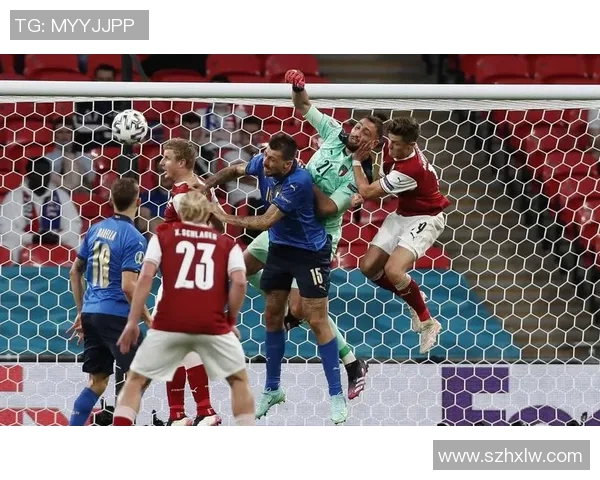 深圳足球队在欧锦赛中的个人能力展现与团队协作分析 深圳足球队在欧锦赛中的个人能力展现与团队协作分析