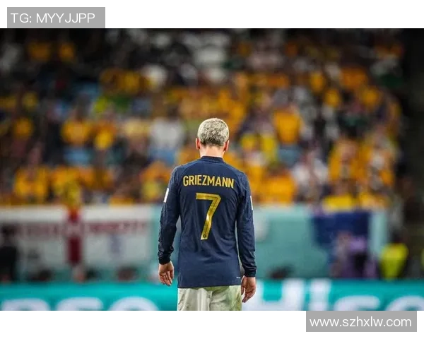 足球明星背影展现帅气风采的迷人瞬间与独特魅力 足球明星背影展现帅气风采的迷人瞬间与独特魅力